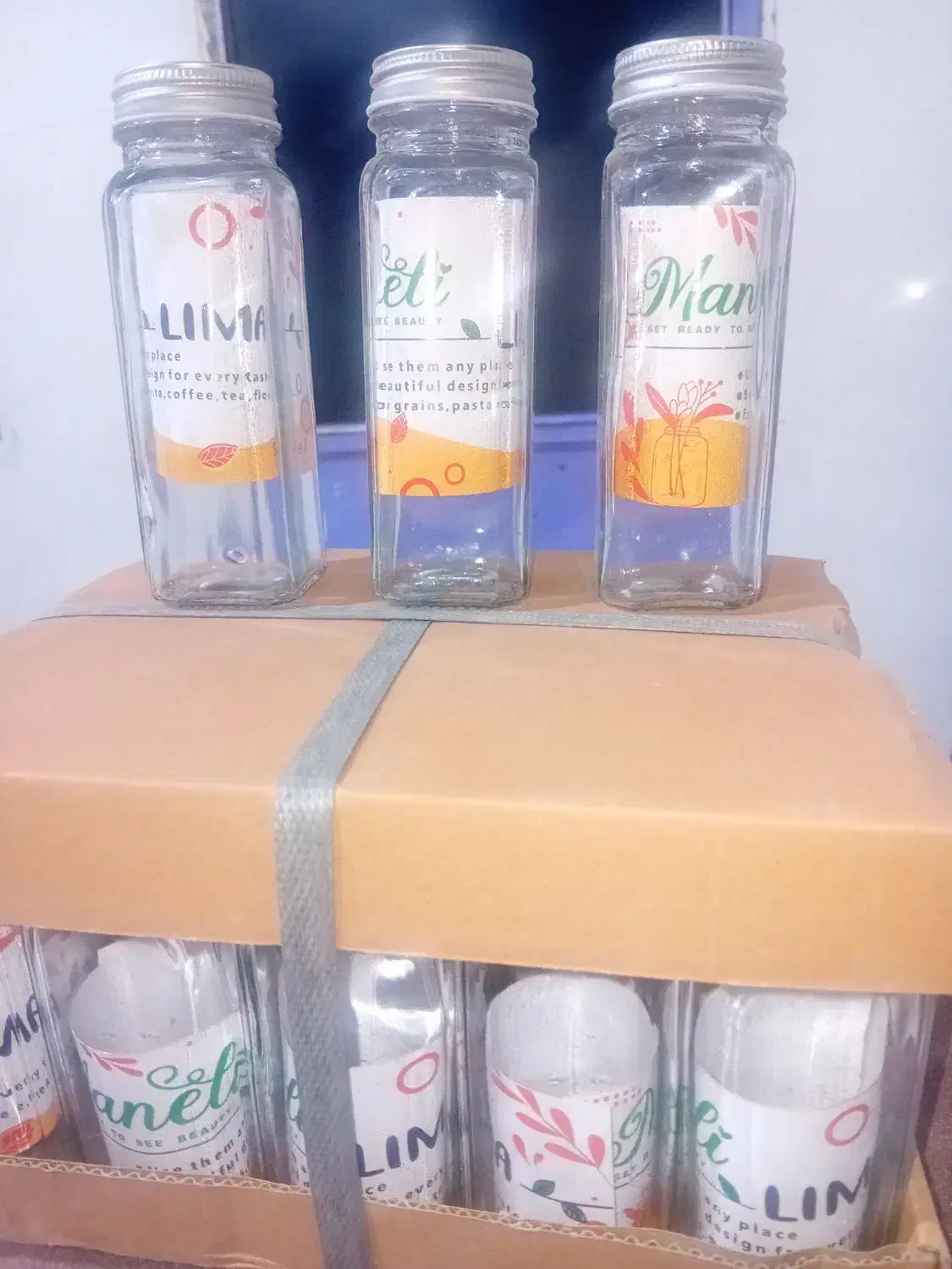 جا ادویه|ظروف نگهدارنده، پلاستیکی، یک‌بارمصرف|شاهین‌شهر, خانه کارگر|دیوار