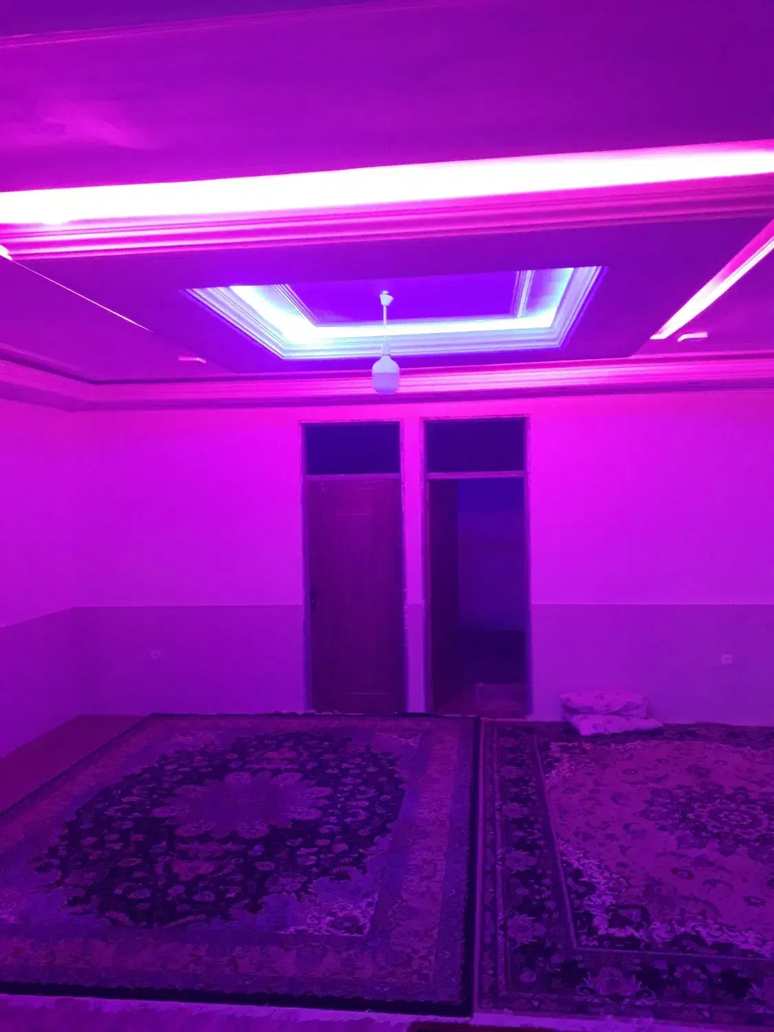 اجاره اپارتمان سوییت باپارکینگ روزانه هفتگی ماهانه|اجارهٔ کوتاه‌مدت آپارتمان و سوئیت|خرم‌آباد, |دیوار