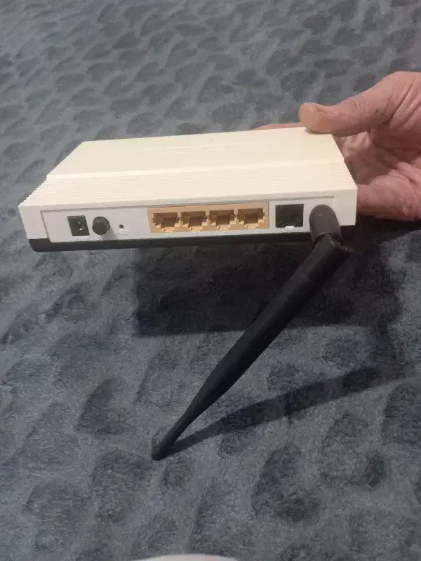 مودم تیپیلینگ چهار پورت آنتن دار کم کارکرد|مودم و تجهیزات شبکه|تهران, نعمتآباد|دیوار