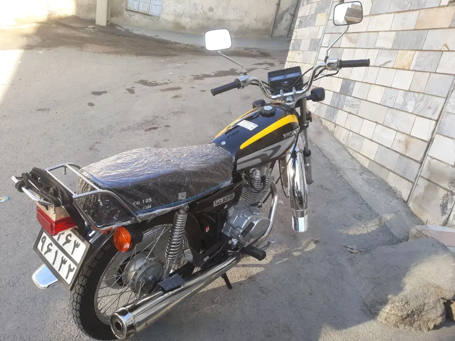 موتور ۱۲۵مدل ۸۶پلاک ملی مدارک کامل|موتورسیکلت|سنندج, |دیوار