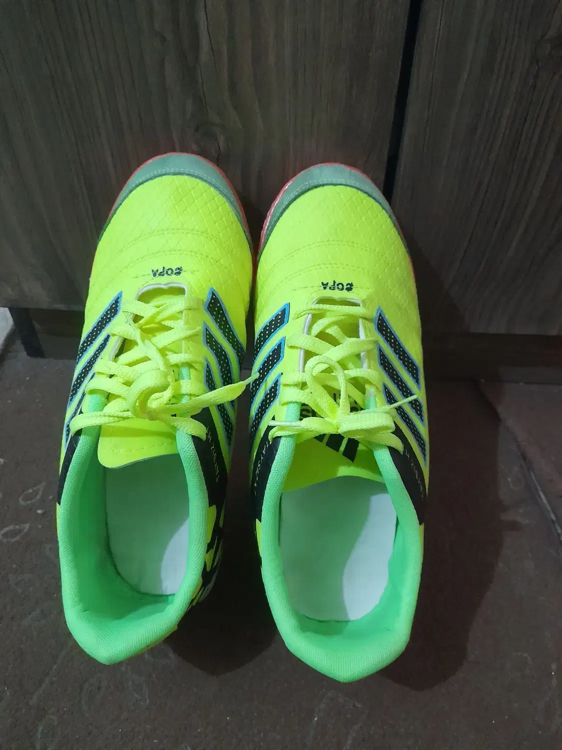 کفش|کیف، کفش، کمربند|آران و بیدگل, |دیوار