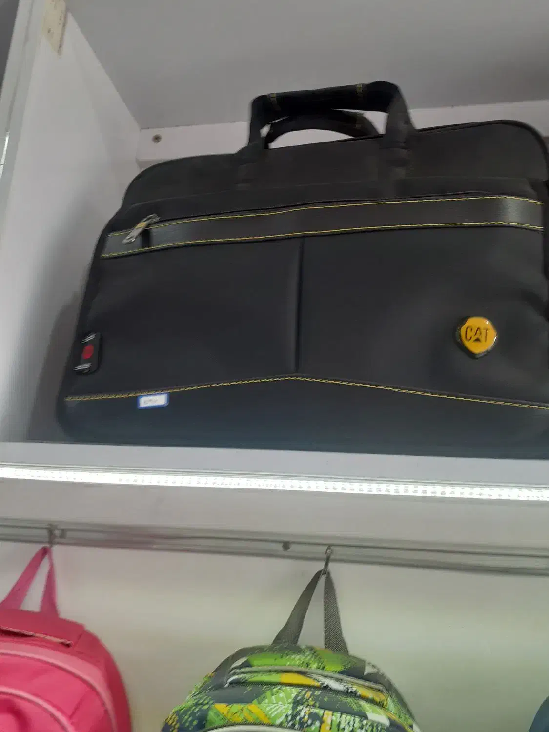 تولیدی کیف رجبی باهنر ۱۴ حافظ ۱۰ روبه روی شهریار ۷|کیف، کفش، کمربند|سبزوار, شرق کال میانی|دیوار