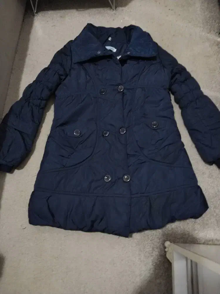 دو عدد کاپشن|لباس|کارون, |دیوار