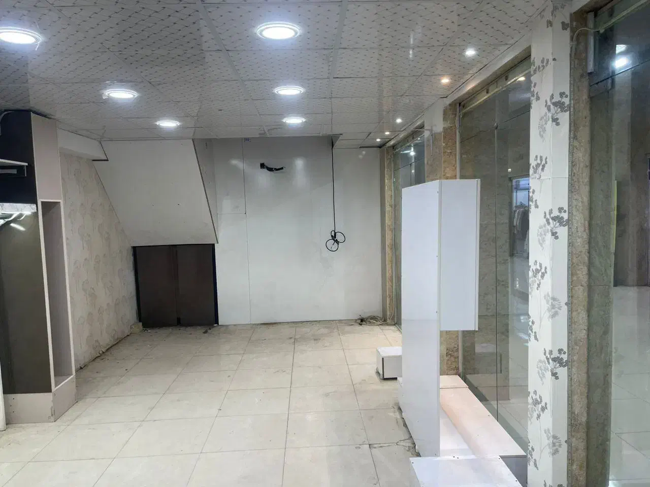 مغازه لوکس و بزرگ کوروش|اجارهٔ مغازه و غرفه|اهواز, کوروش|دیوار