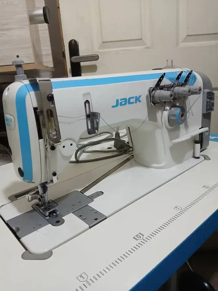 چرخ خیاطی سه سوزنه بدون غلتک|چرخ خیاطی و ریسندگی|تبریز, |دیوار