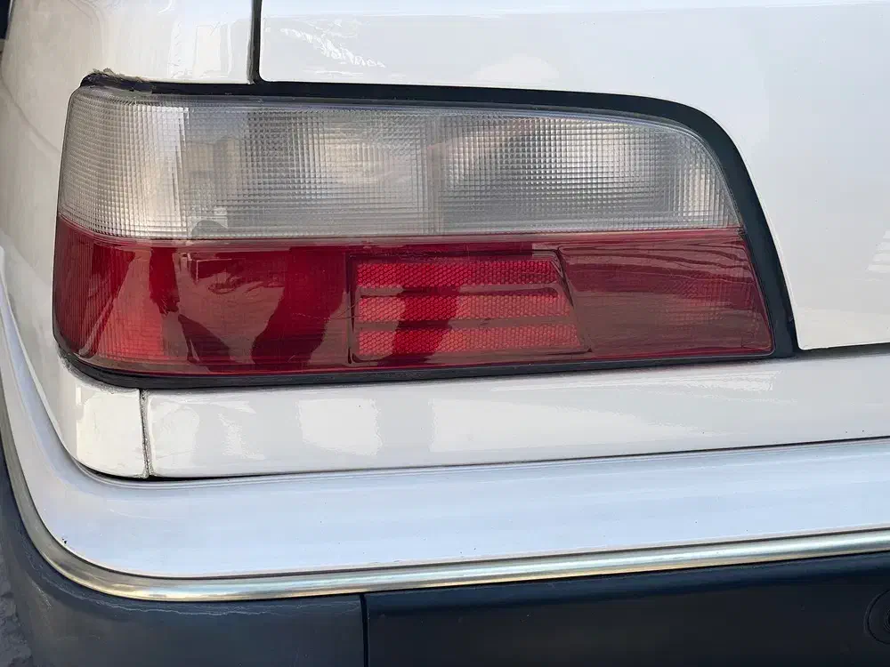 چراغ بالا سفید در حد نو|قطعات یدکی و لوازم جانبی|یاسوج, |دیوار