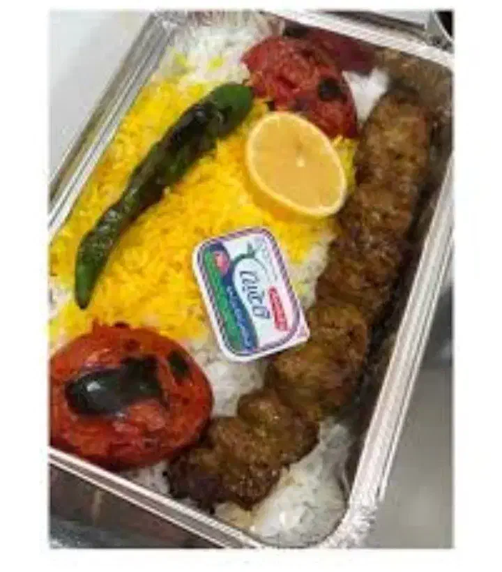 به چند نفر آشپز و کارگر رستوران نیازمندیم|استخدام خدمات فروشگاه و رستوران|تهران, علی‌آباد|دیوار