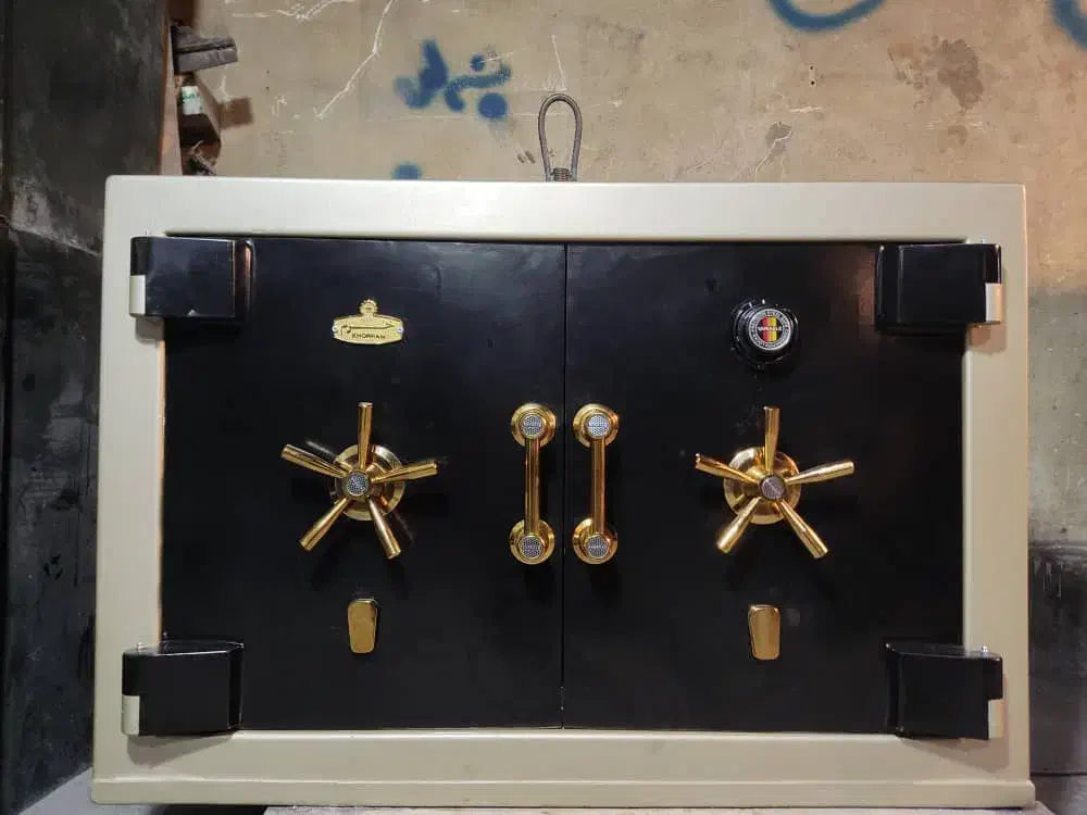 گاوصندوق زیروترینی با دستگیره هزگرد|ابزارآلات|اهواز, شهرک برق|دیوار