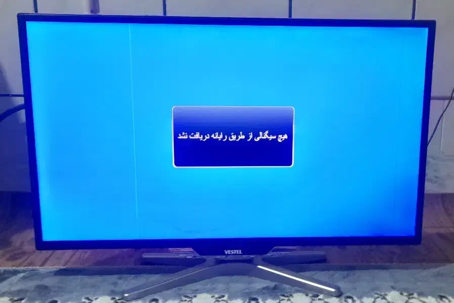 تلوزیون اینچvestel 32 در حد نو|تلویزیون و پروژکتور|تیران, |دیوار