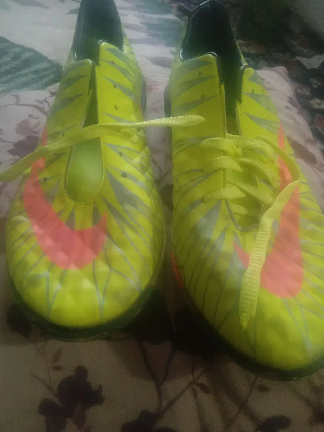 کفش فوتسال|کیف، کفش، کمربند|ارومیه, |دیوار