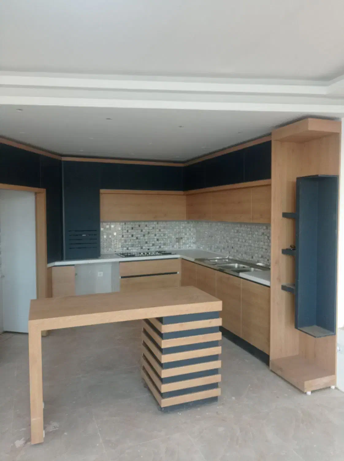 نصاب کابینت آشپزخانه کمددیواری درب اتاقی طبقه بندی|خدمات پیشه و مهارت|شیراز, محراب|دیوار