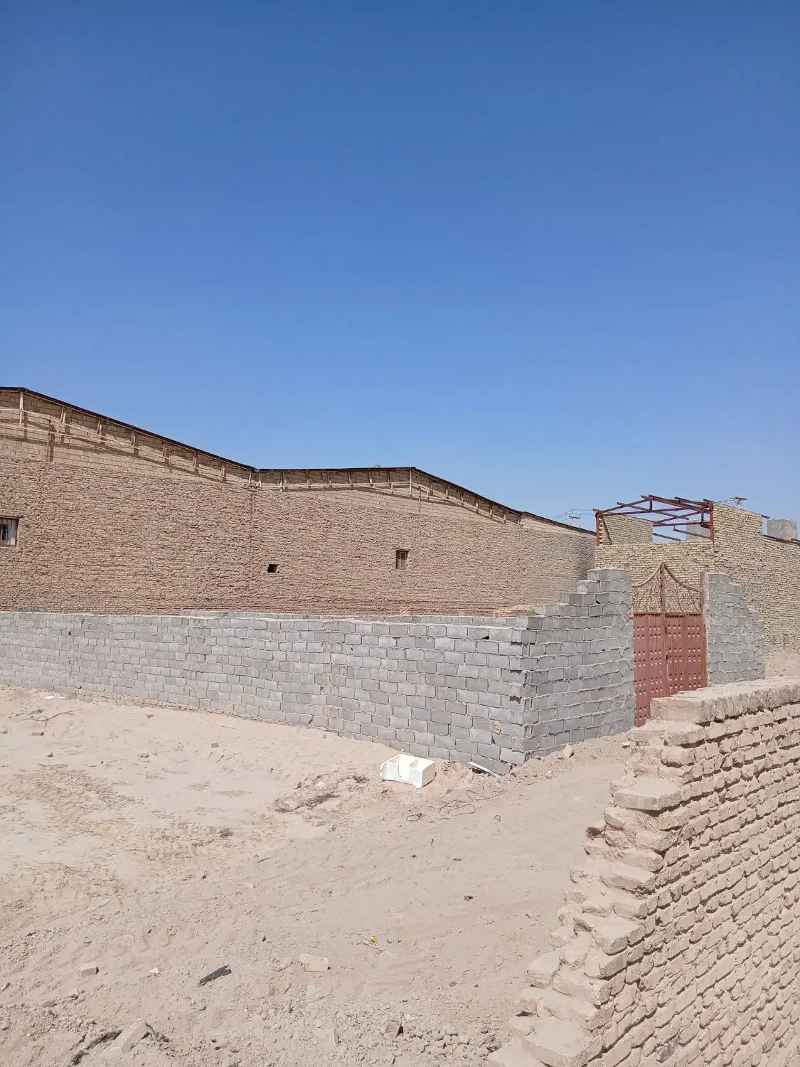 چهار دیواری کارگاه|فروش زمین و ملک کلنگی|یزد, |دیوار