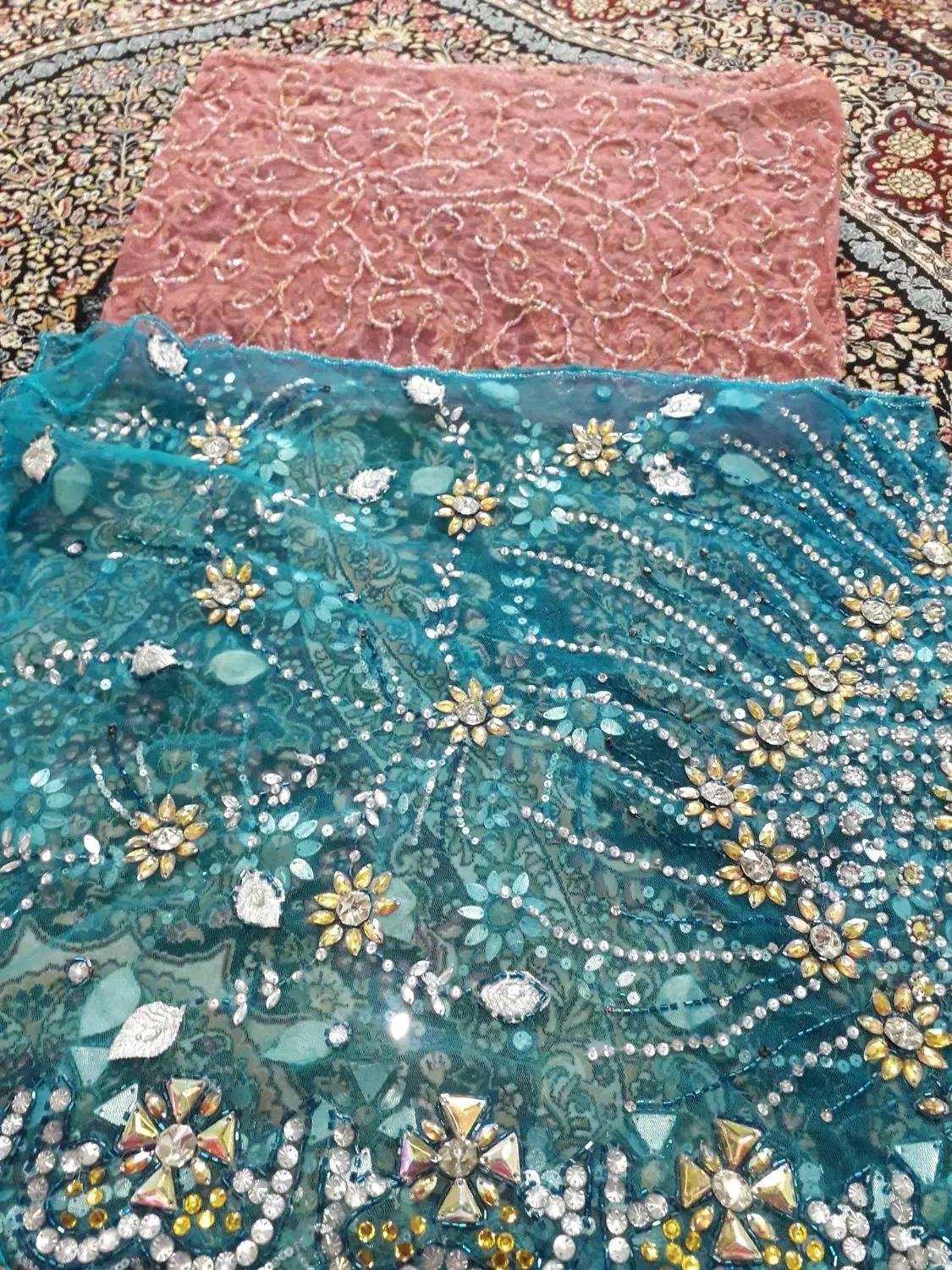 دسمال|لباس|بانه, |دیوار