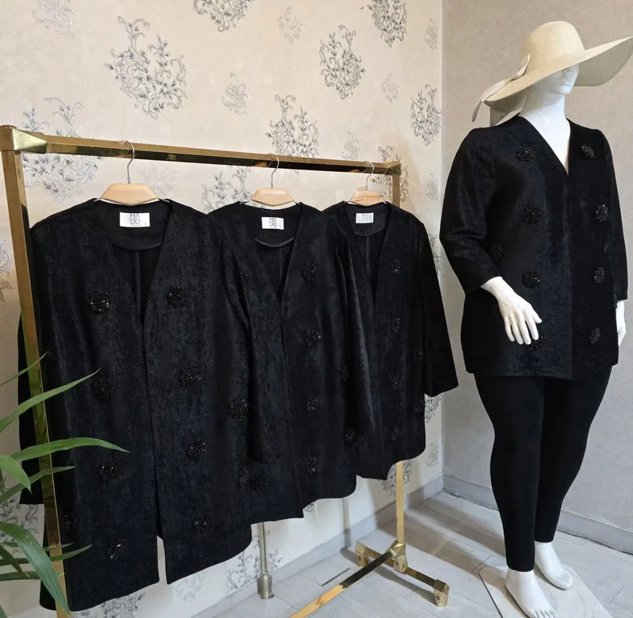 مانتو شانل مخمل سایز بزرگ ۱۲ گل ۵۰ تا ۶۴|لباس|مشهد, گلشور|دیوار