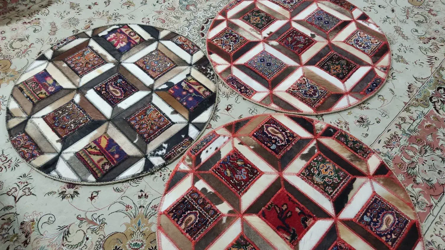 پوست و فرش دستباف قابی دایره قطر یک متر|فرش|مشهد, هنرستان|دیوار