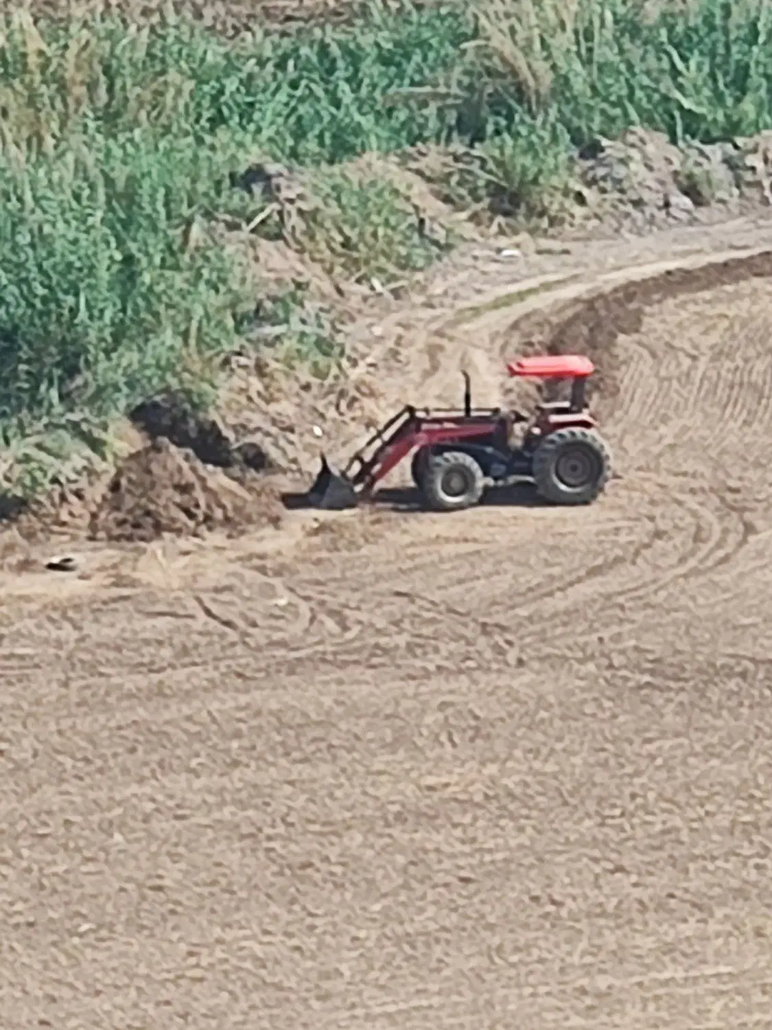 بیل جلوتراکتور کرایه بارگیری وخاکبرداری|خدمات حمل و نقل|علیآباد کتول, |دیوار