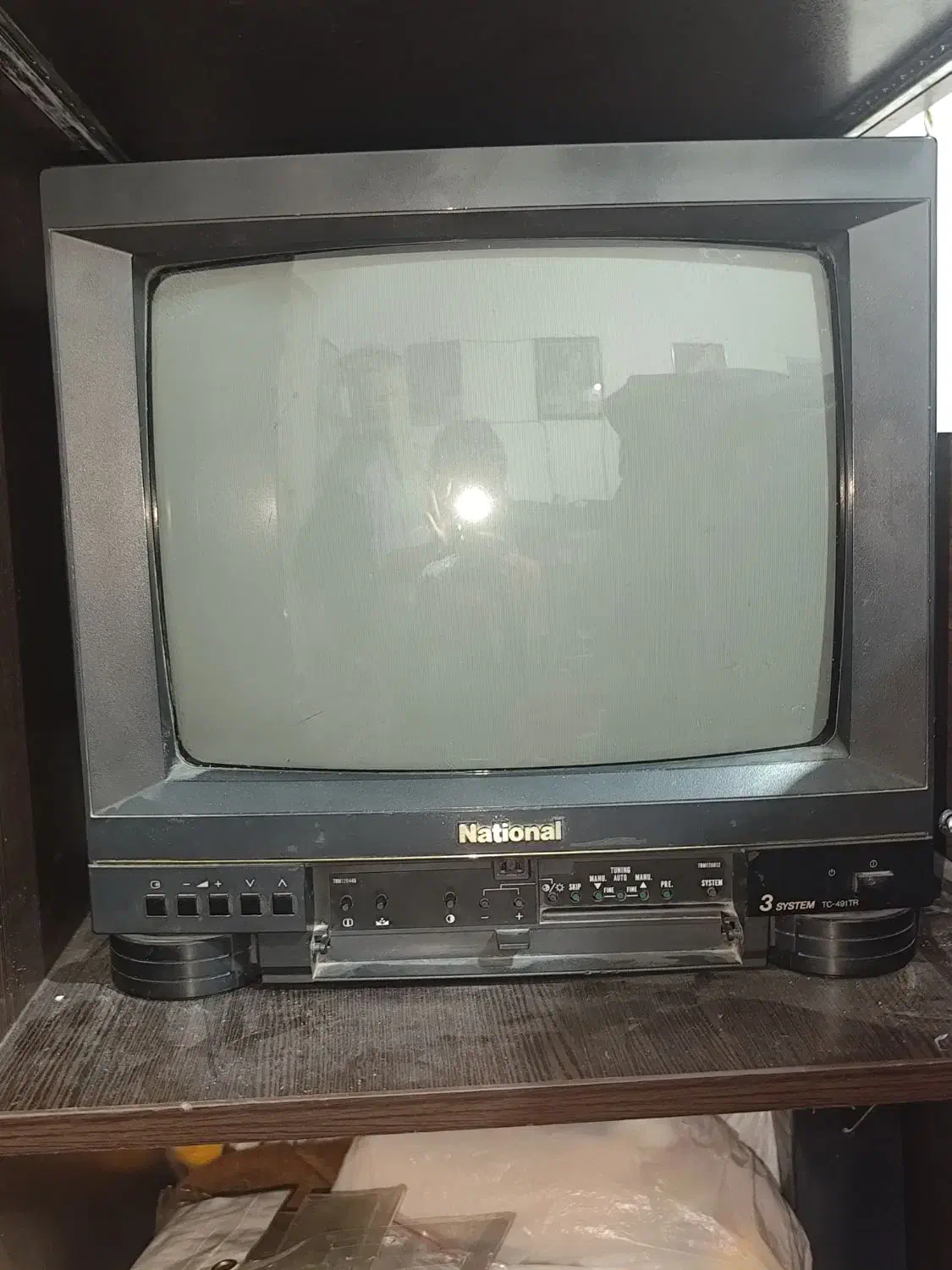 تلویزیون|تلویزیون و پروژکتور|نیشابور, کلاغان|دیوار