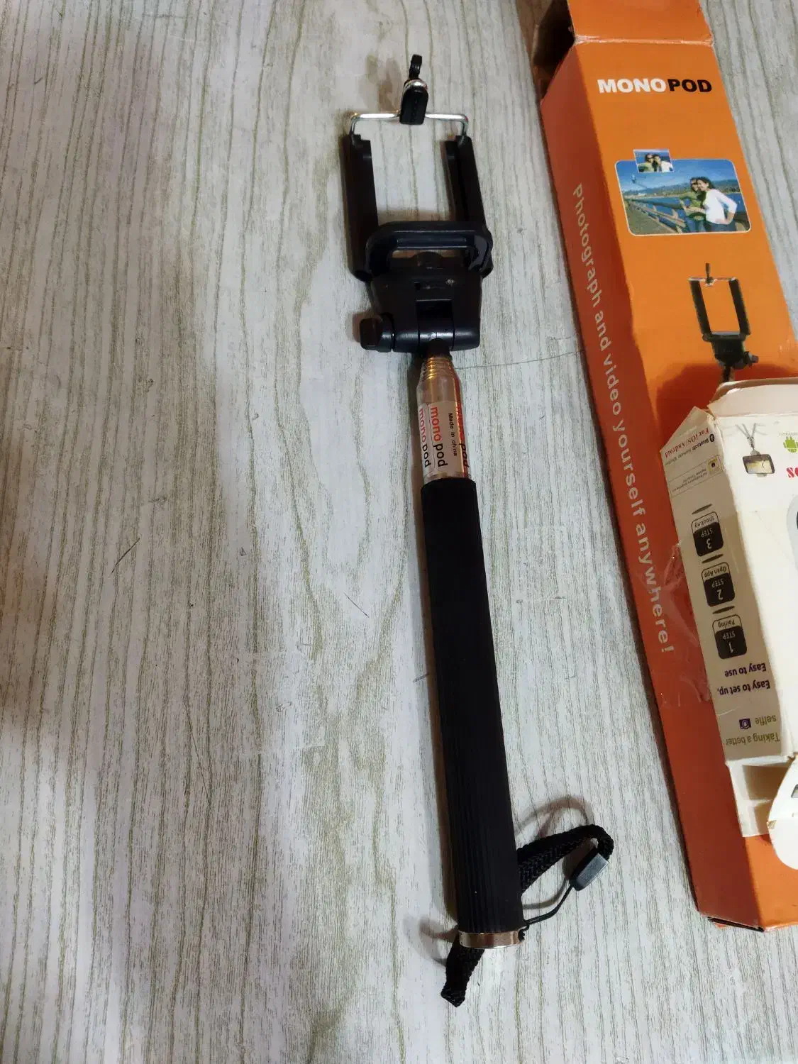 مونو پاد با ریموت|دوربین عکاسی و فیلمبرداری|بندر انزلی, شاکوچه|دیوار