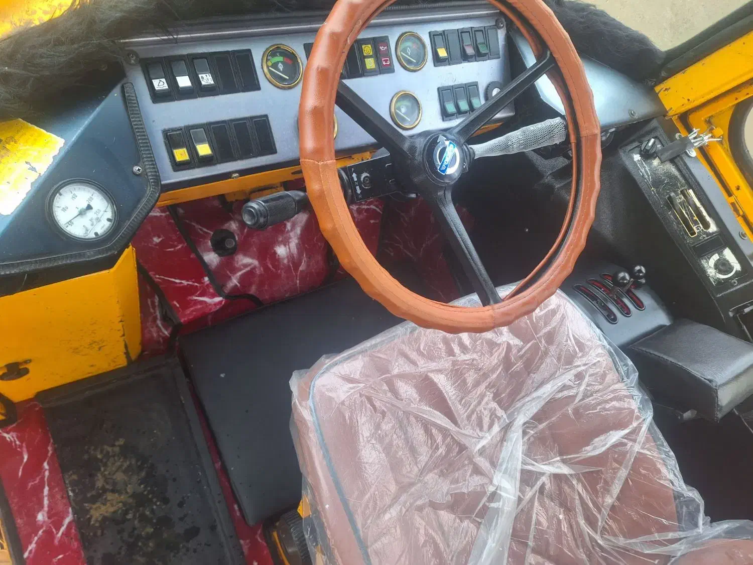 لودر ولوو L90 در حد پلمپ چهارجک|خودرو سنگین|تهران, آسمان|دیوار