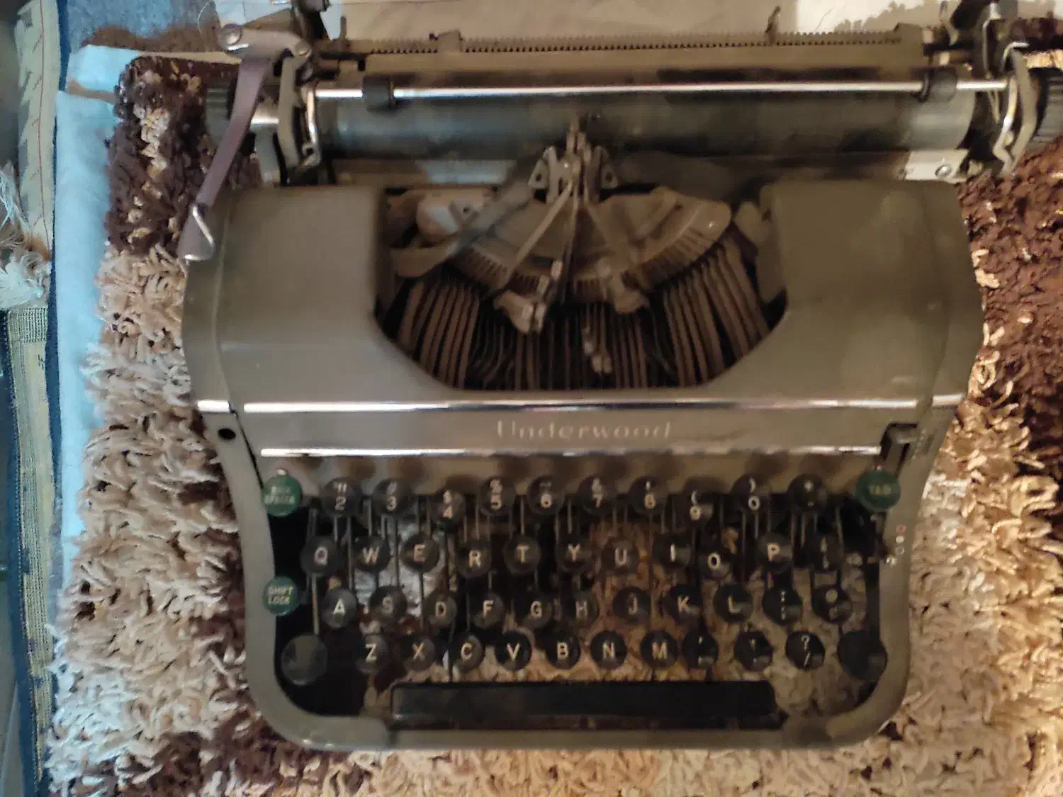 ماشین تحریر|کلکسیون اشیاء عتیقه|کرج, مهرویلا شمالی|دیوار