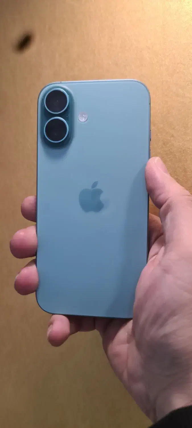 آیفون ۱۶ باطری ۱۰۰ سبز|موبایل|اصفهان, درب کوشک|دیوار