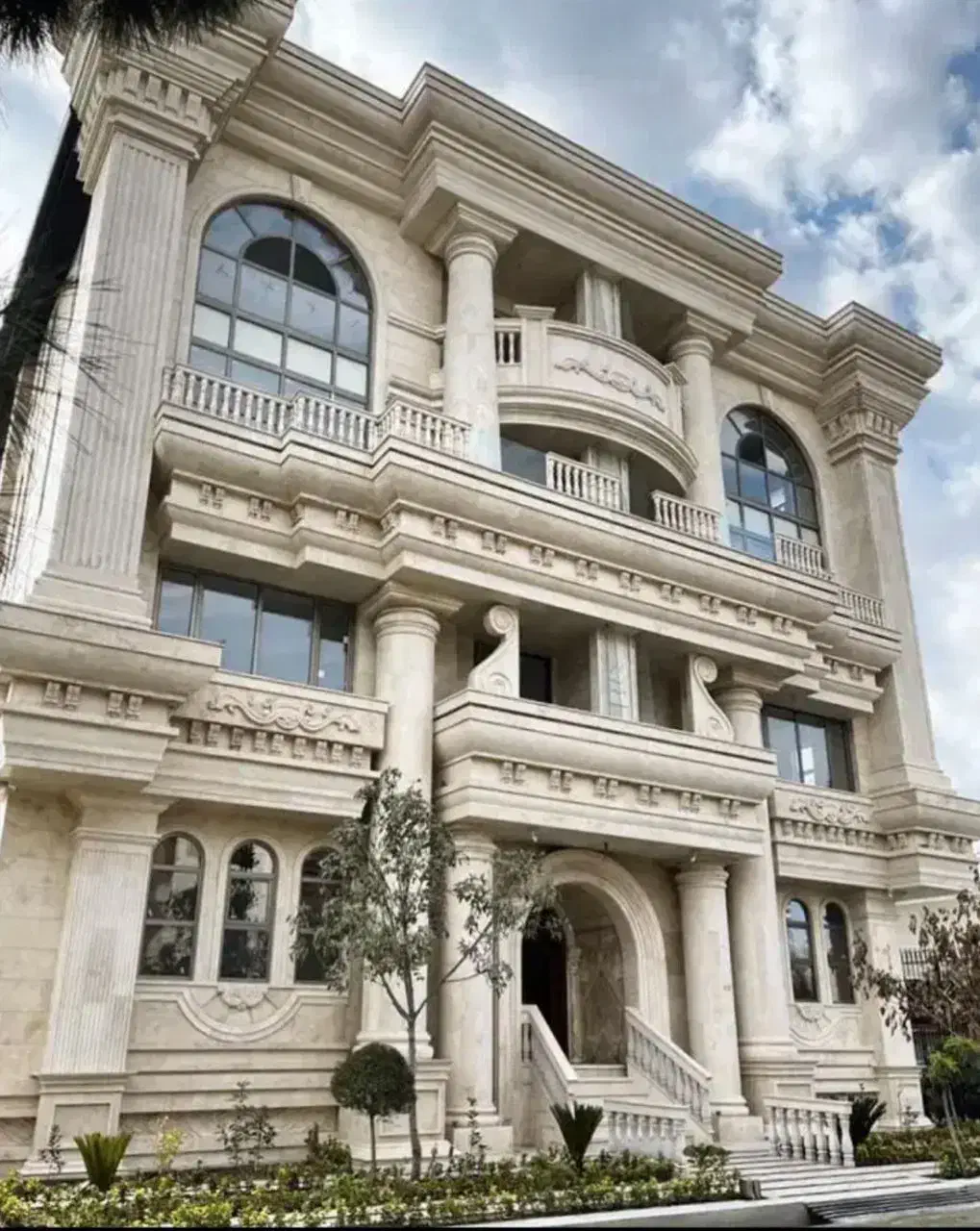 سرایدار (اتباع یا ایرانی ) زوج و مجرد|استخدام سرایداری و نظافت|تهران, زعفرانیه|دیوار