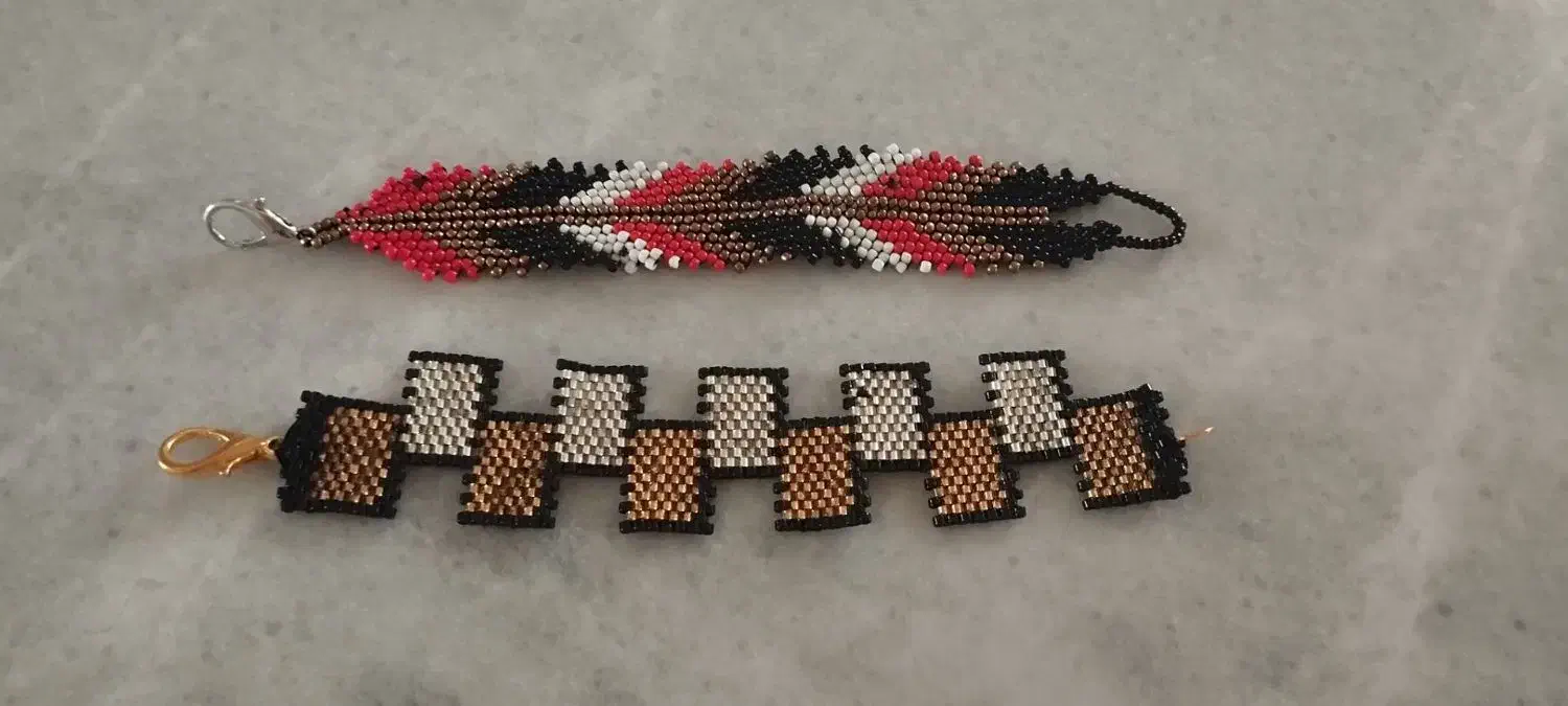 دوکمه و دولاو و دستبند|بدلیجات|دهگلان, |دیوار