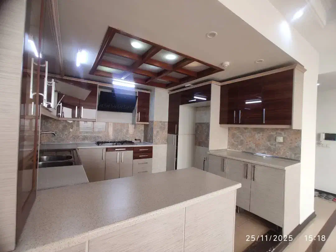 ۱۳۵ متر /سه خواب /رینگ دریاچه/ ویو دریاچه