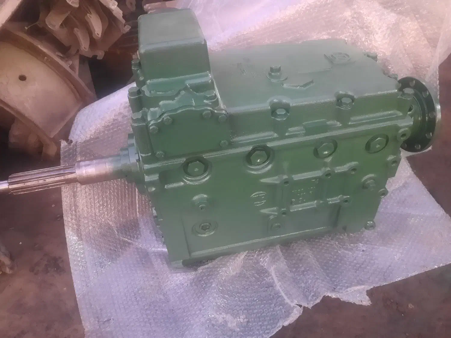 گیربکس ۱۹۲۴|قطعات یدکی و لوازم جانبی|اصفهان, شهرک مهدیه|دیوار