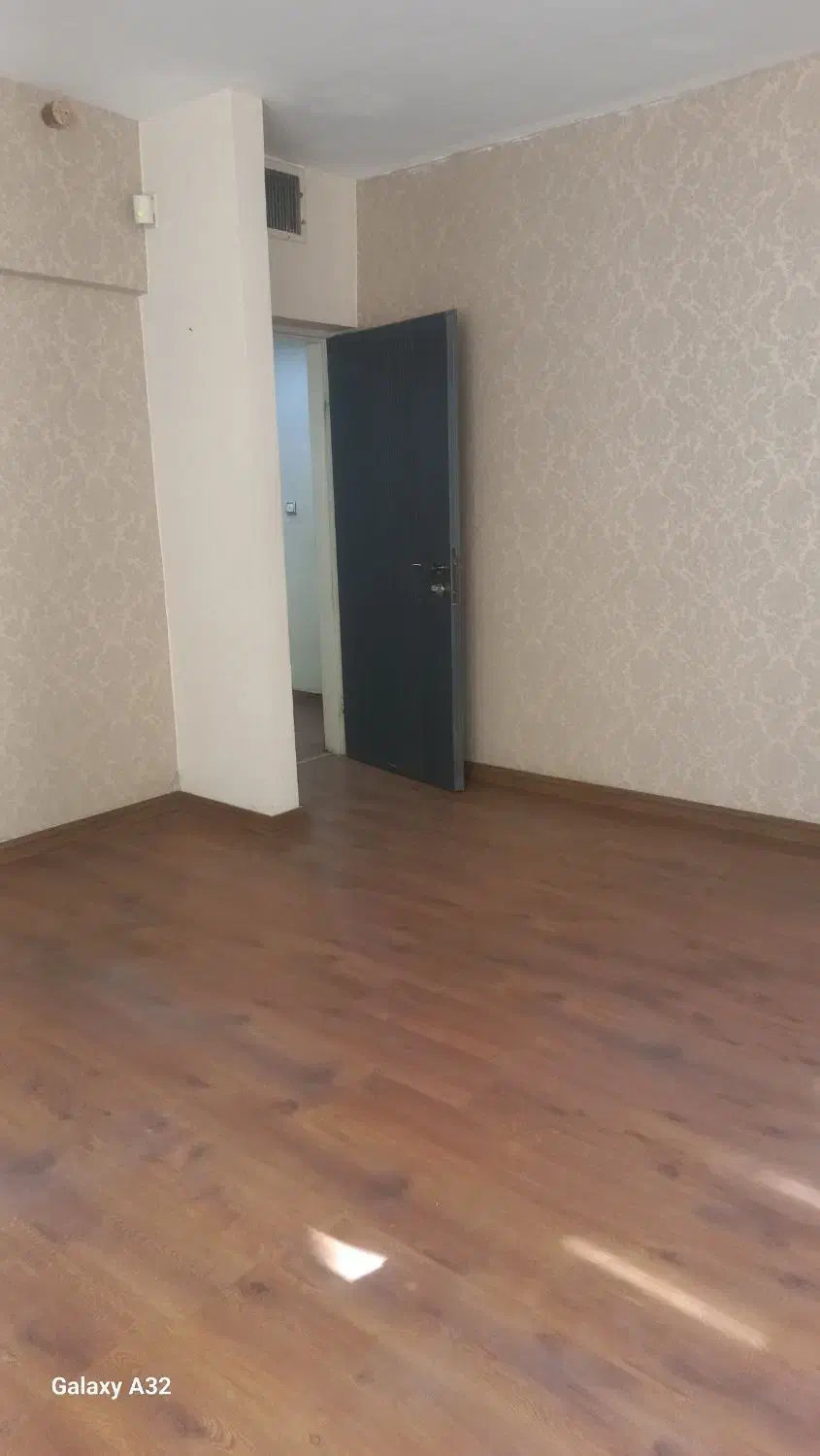 بر ولیعصر ،توانیر -۱۲۸ متر - امکان سکونت چند ساله|اجارهٔ دفتر کار، اتاق اداری، مطب|تهران, نظامی گنجوی (توانیر)|دیوار