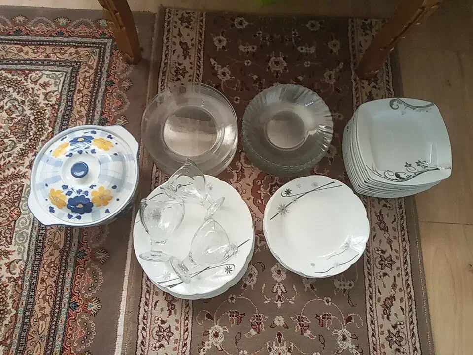 ظرف و ظروف|ظروف پخت‌وپز|بروجرد, |دیوار