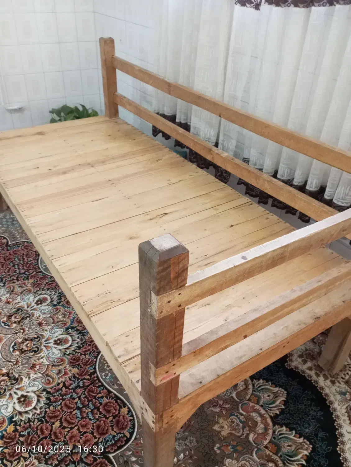 تخت چوبی|تخت و سرویس خواب|تنکمان, |دیوار