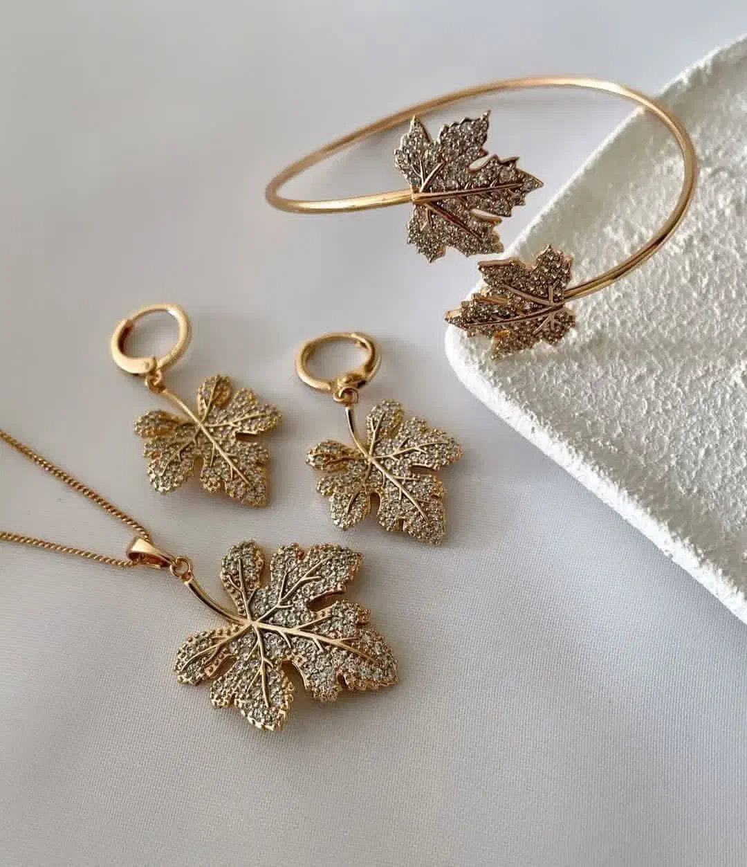 بدلیجات و زیورآلات رنگ ثابت|بدلیجات|تهران, آبشار|دیوار