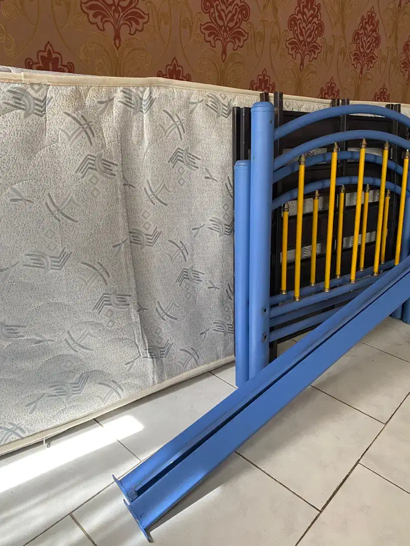 تشک به همراه تخت فلزی|تخت و سرویس خواب|بابل, |دیوار