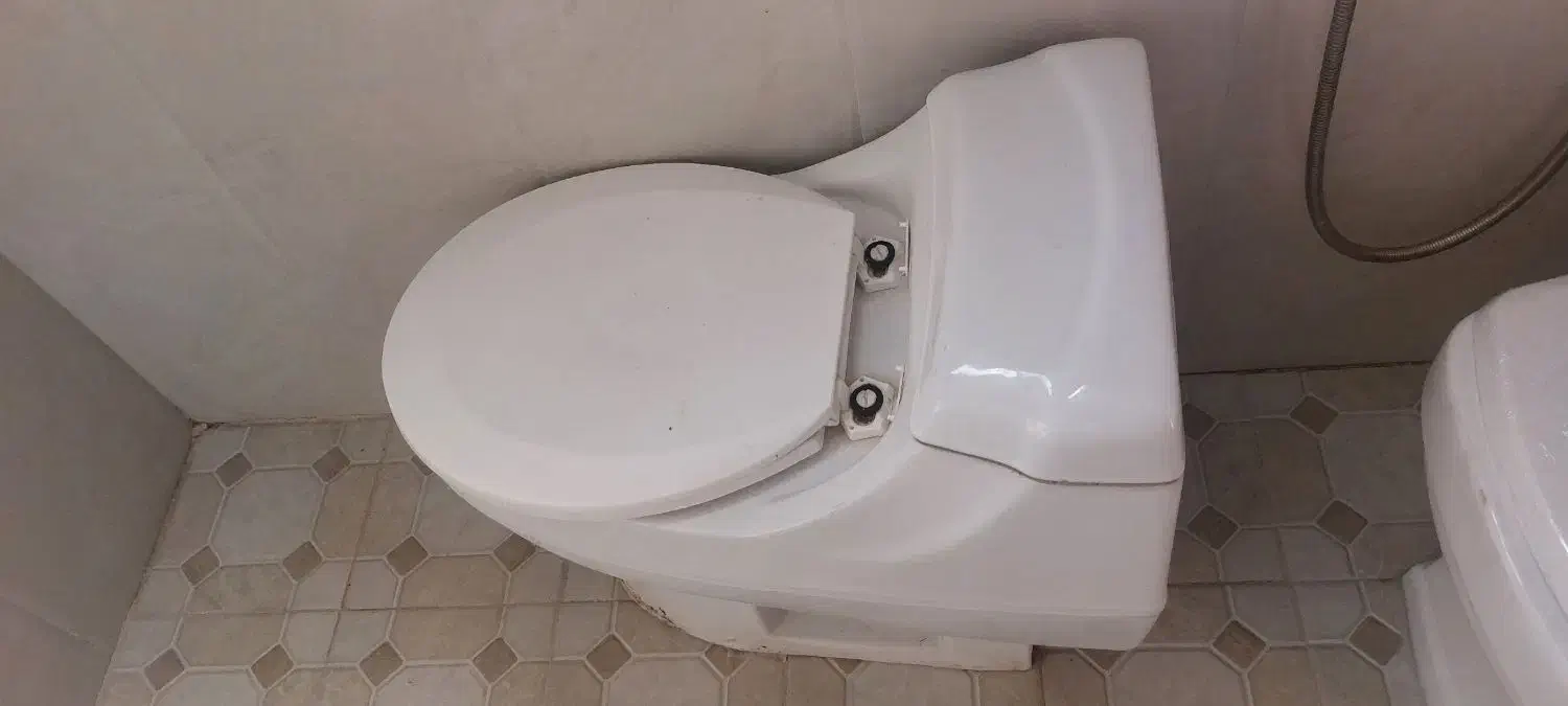 توالت فرنگی قدیمی در حد نو|لوازم سرویس بهداشتی|سبزوار, امیر کبیر|دیوار