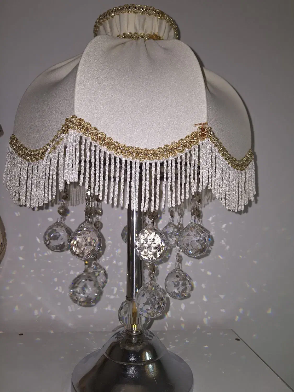 اباژور چراغ خواب|چراغ خواب و آباژور|اندیشه, اندیشه فاز ۳|دیوار