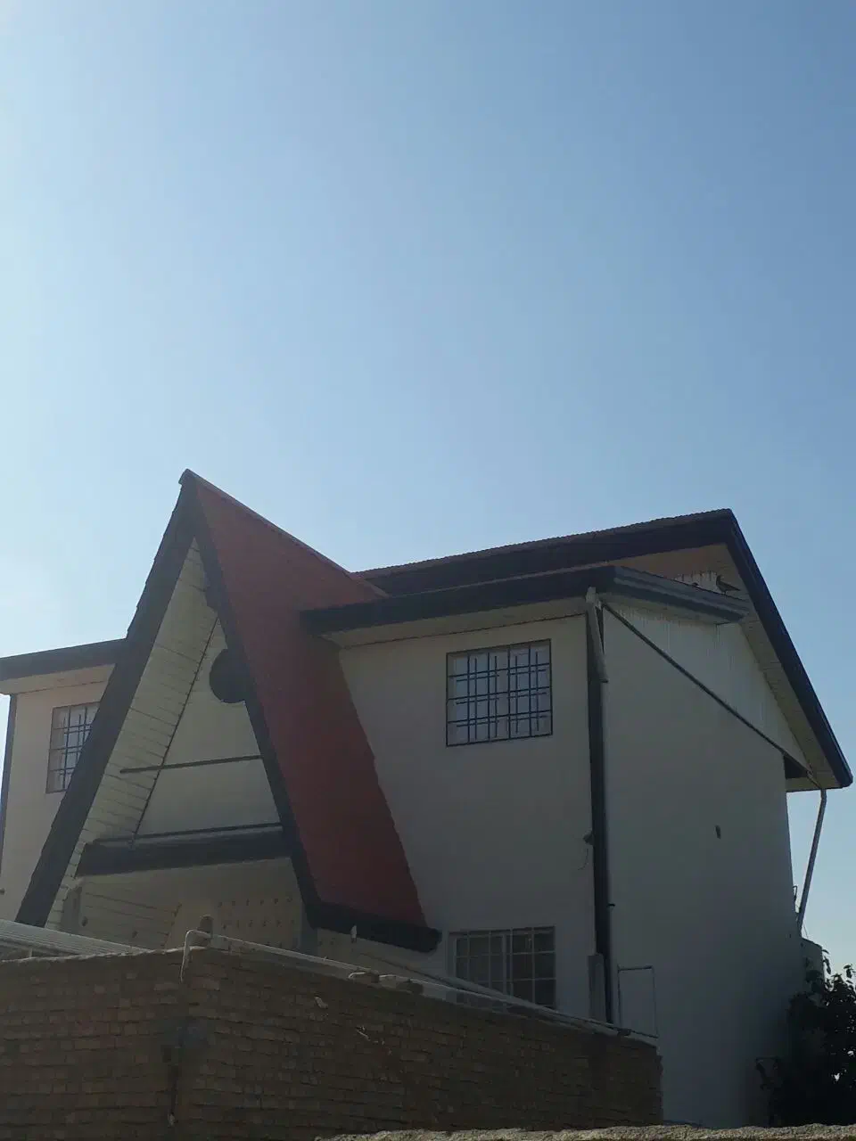 شیروونی کار،سقف شیبدار،اسکلت فلزی ورق ونما کار|خدمات پیشه و مهارت|هشتگرد, شهرک بعثت|دیوار