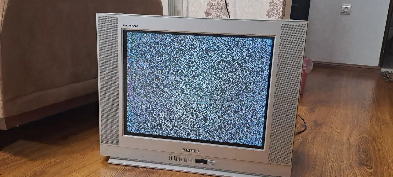 تعدادی تلوزیون کم کارکردسالم برند خوب|تلویزیون و پروژکتور|بندر انزلی, گیلار|دیوار