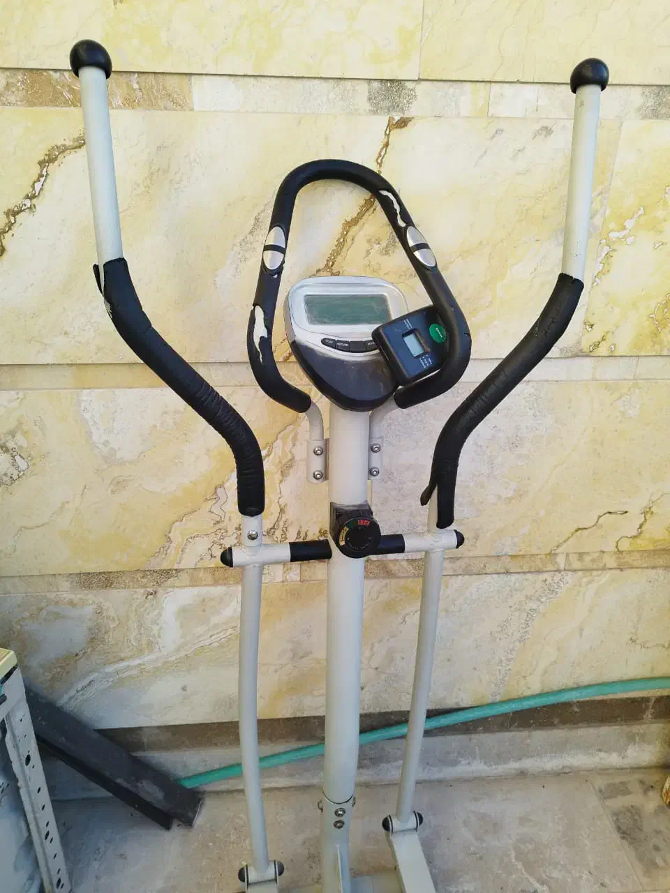 اسکی فضایی|تجهیزات ورزشی|صدرا-فارس, فاز ۱|دیوار