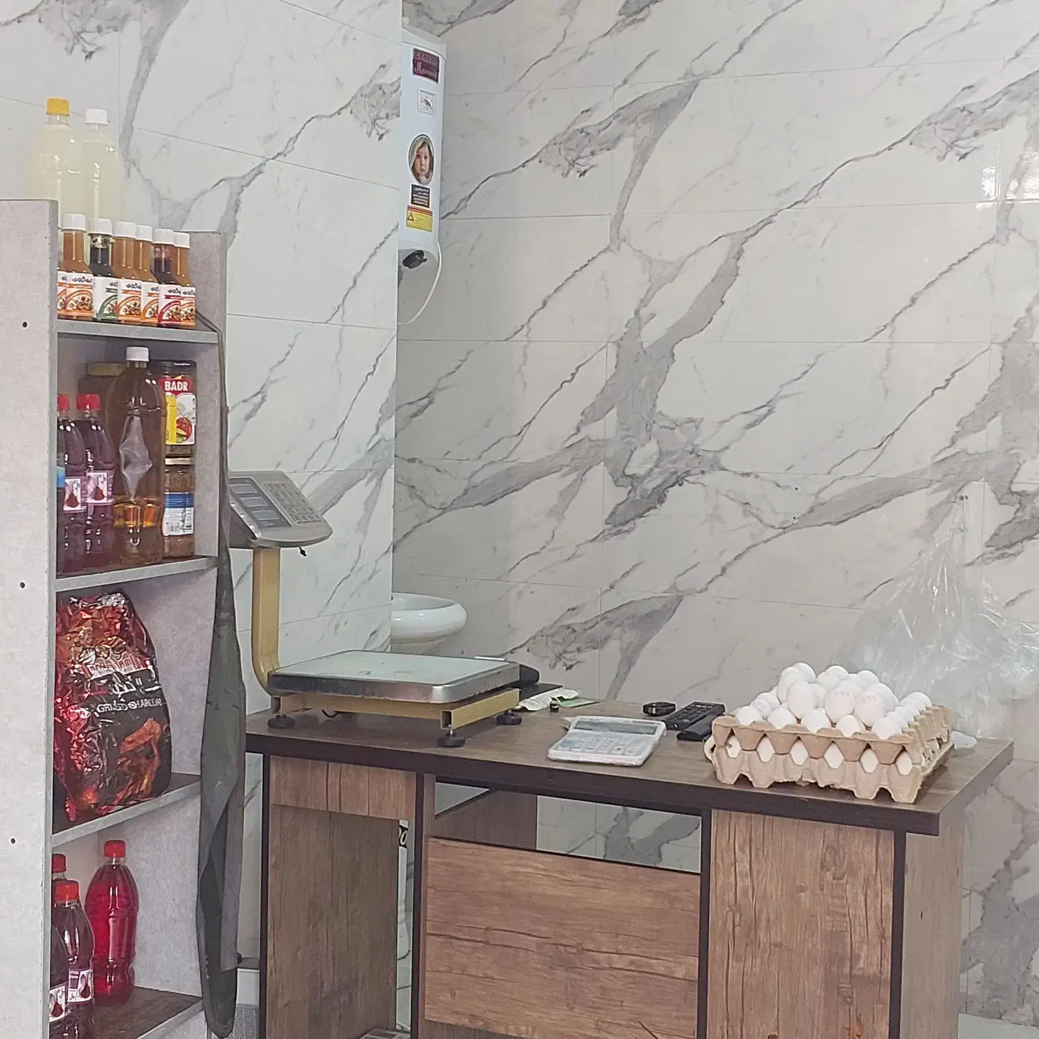 اجاره مرغ فروشی با لوازم کامل|اجارهٔ مغازه و غرفه|صومعهسرا, |دیوار