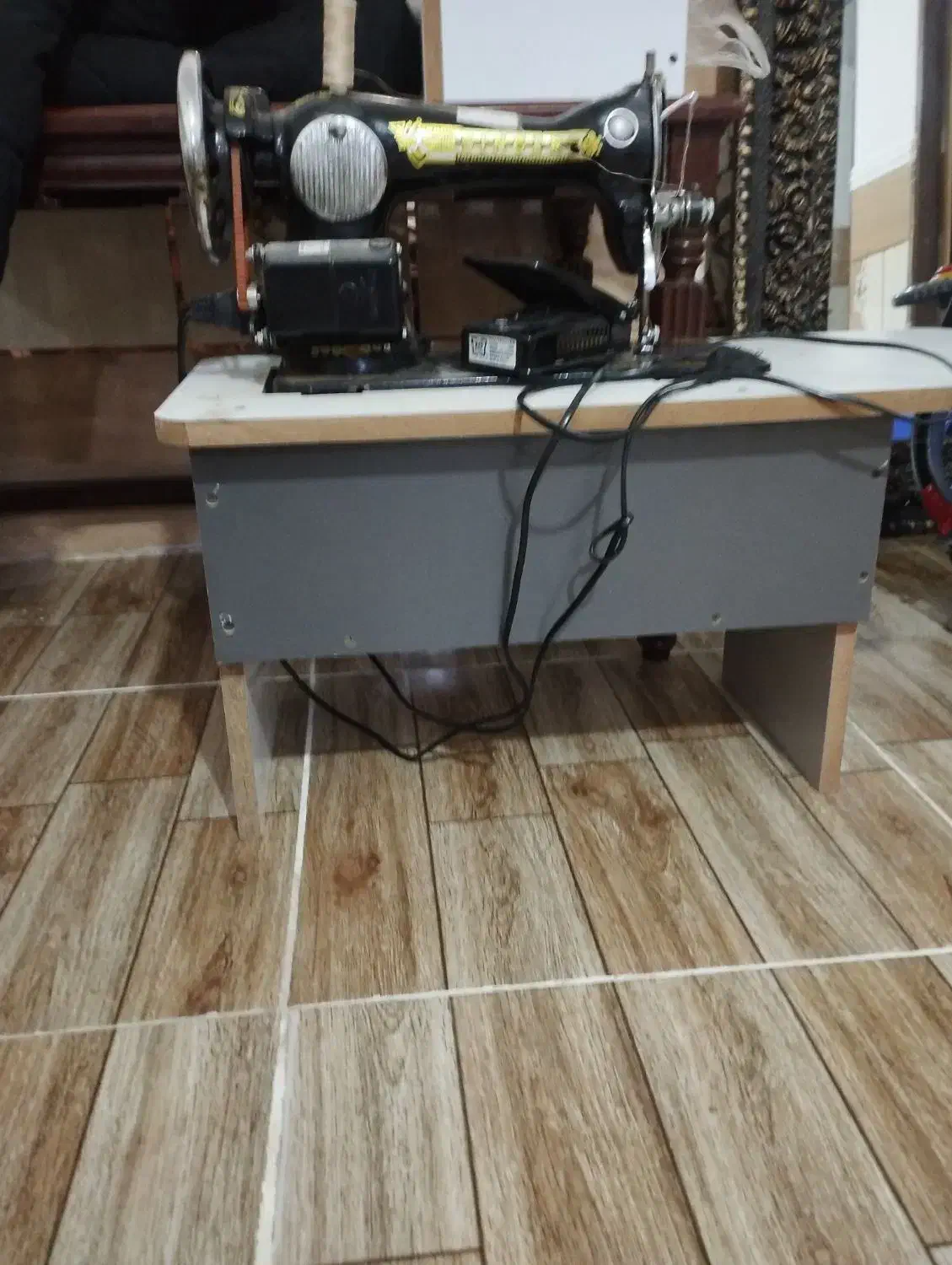 چرخ خیاطی|لوازم خیاطی و بافتنی|میناب, |دیوار