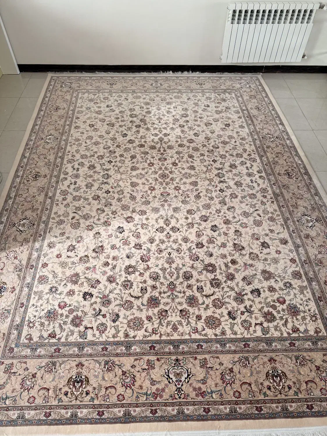 فرش ۹ متری در حد نو به همراه ۳ تیکه ست|فرش|تهران, مجیدآباد|دیوار