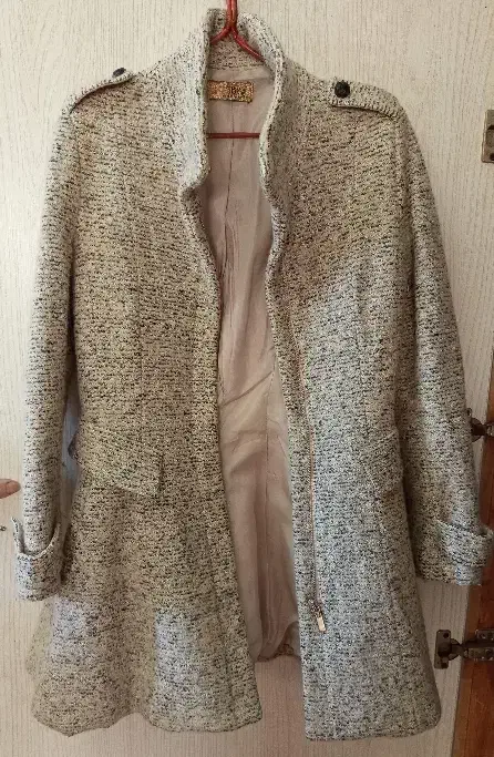 لباس در حد نو|لباس|آستانه اشرفیه, |دیوار