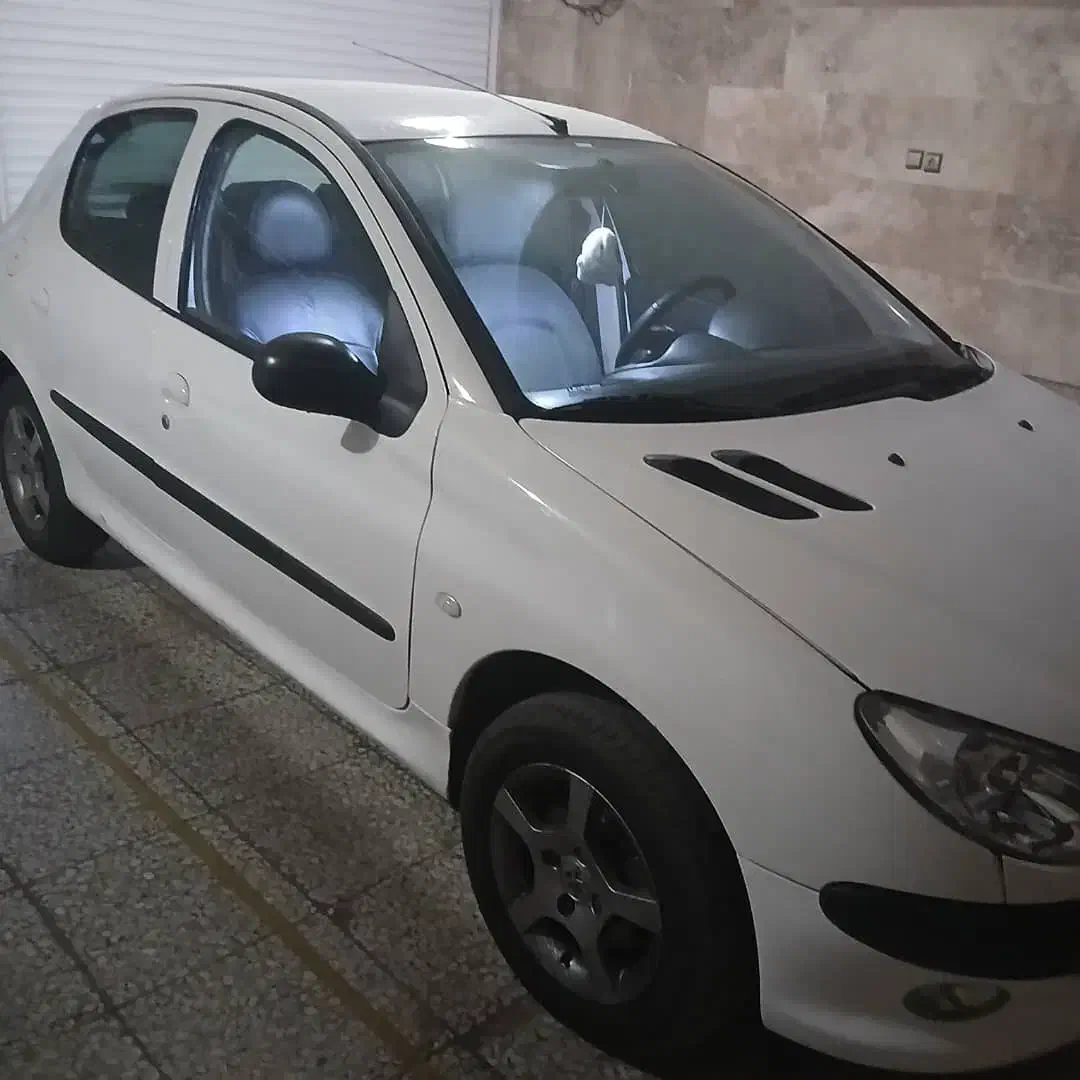 پژو 206 تیپ ۶، مدل ۱۳۹۰|خودرو سواری و وانت|اصفهان, ملک‌شهر|دیوار