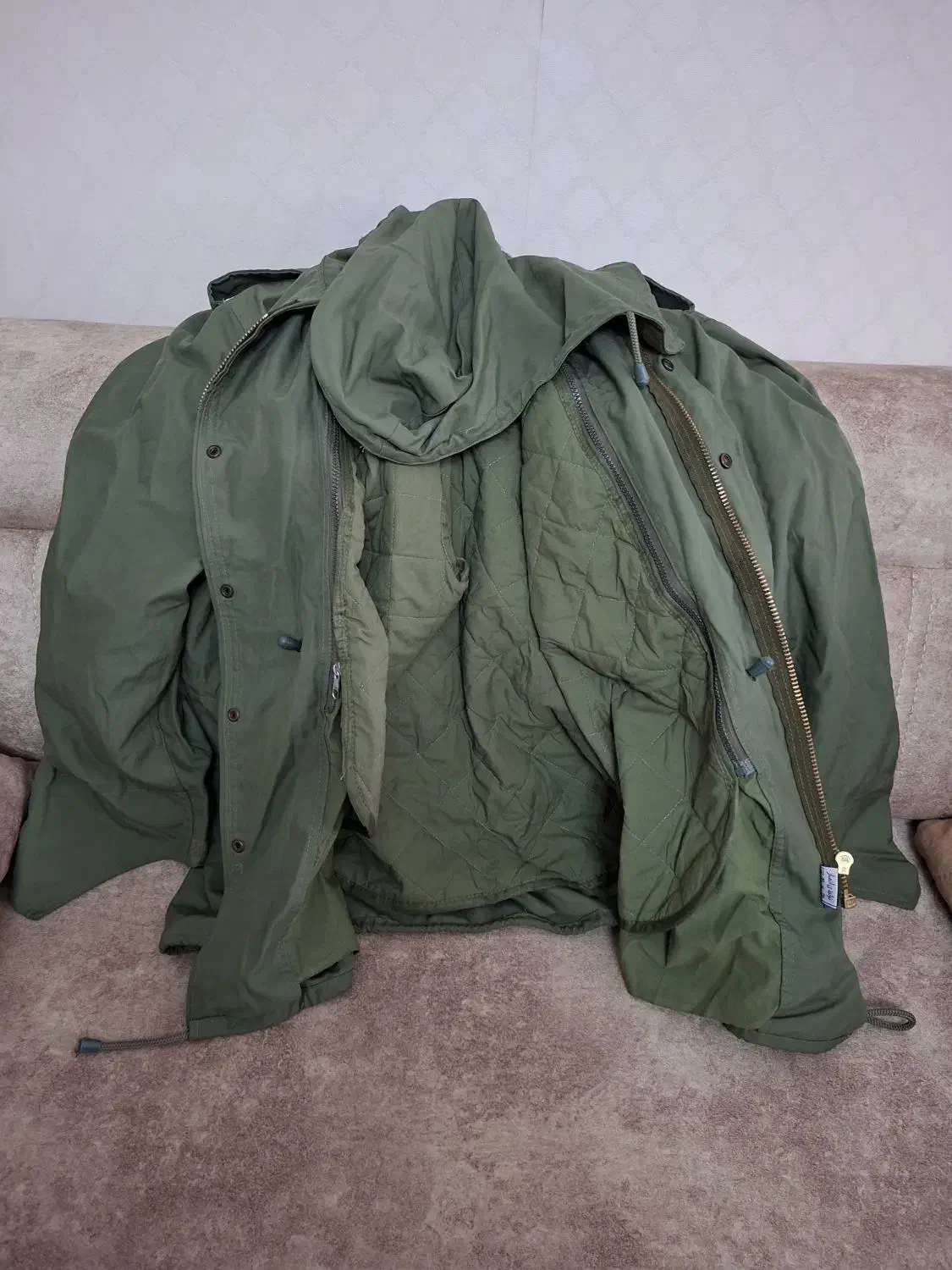 اوکت|لباس|محمدشهر, یزدیها|دیوار