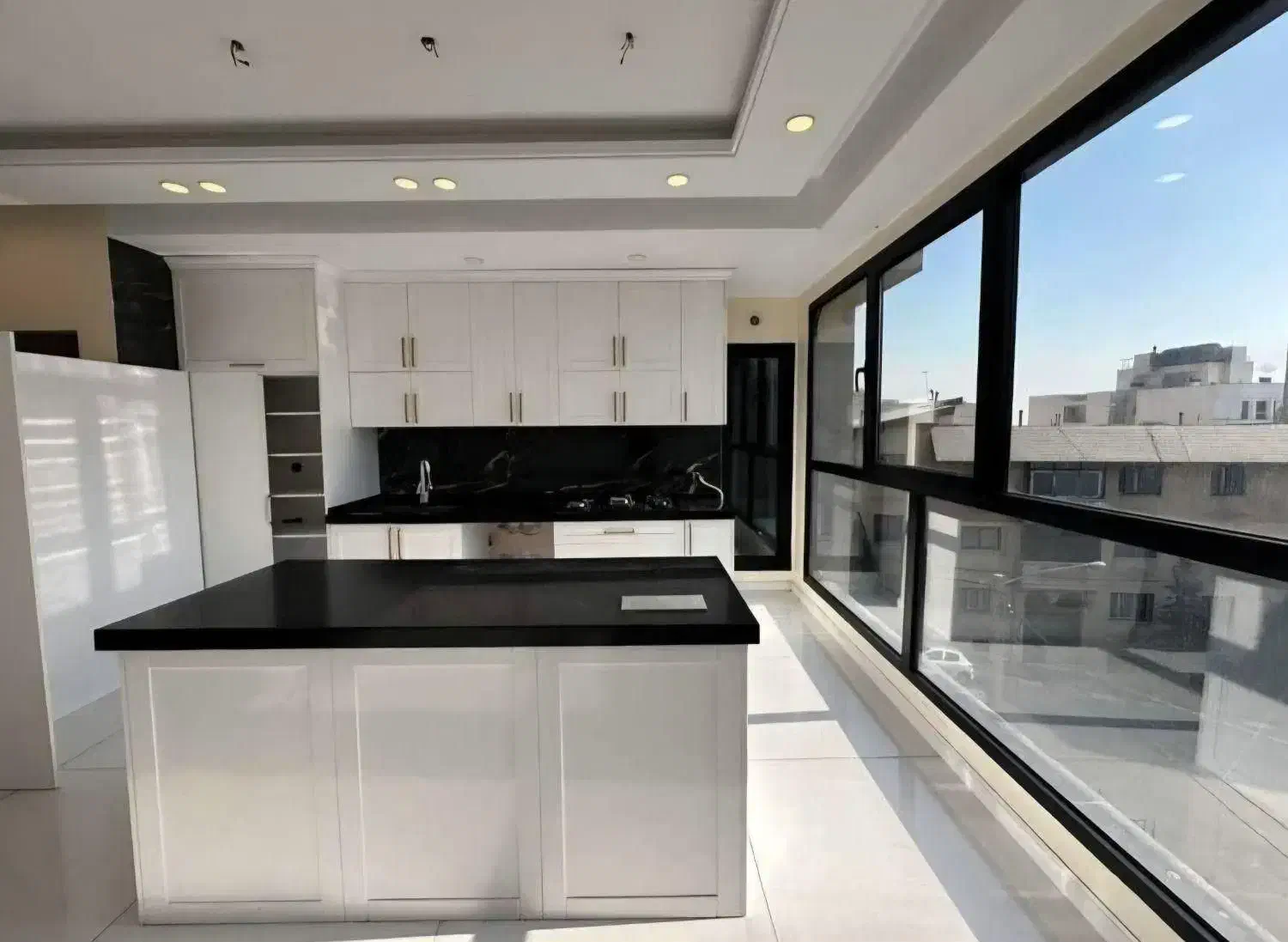 140 متر ویلایی 2 خواب کلید نخورده شهرک غرب