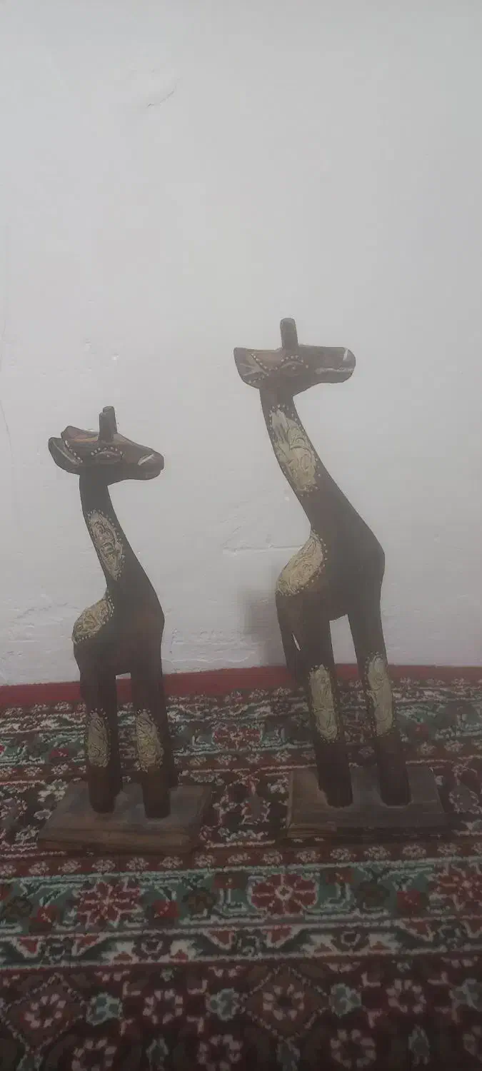 زرافه چوبی تراش دست|مجسمه، تندیس، ماکت|کرمانشاه, |دیوار