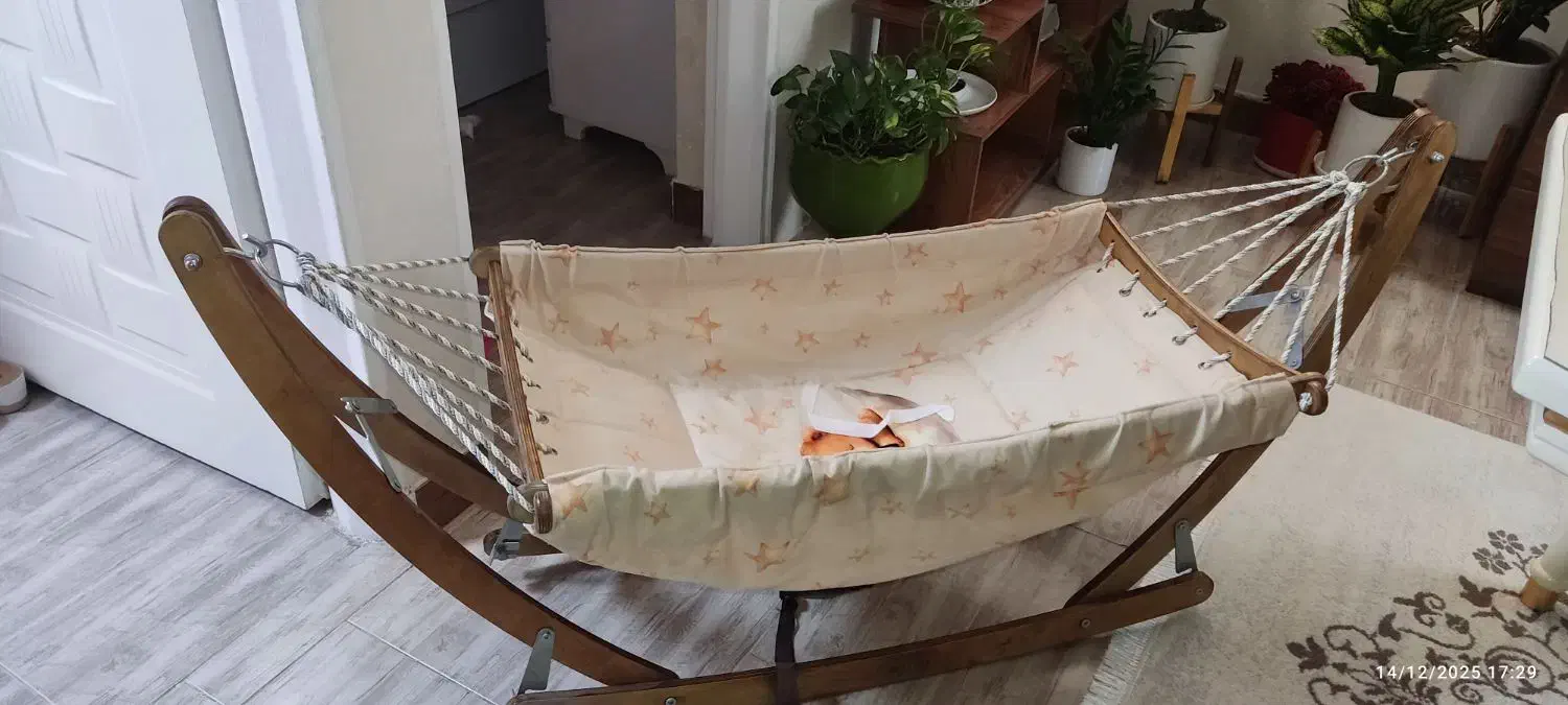 گهواره نانو|تخت و صندلی بچه|رشت, سلیمانداراب|دیوار