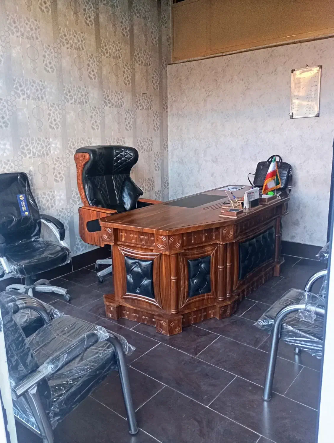 به یک نفر برای نظافت در دفتر آهن فروشی|استخدام سرایداری و نظافت|تبریز, |دیوار