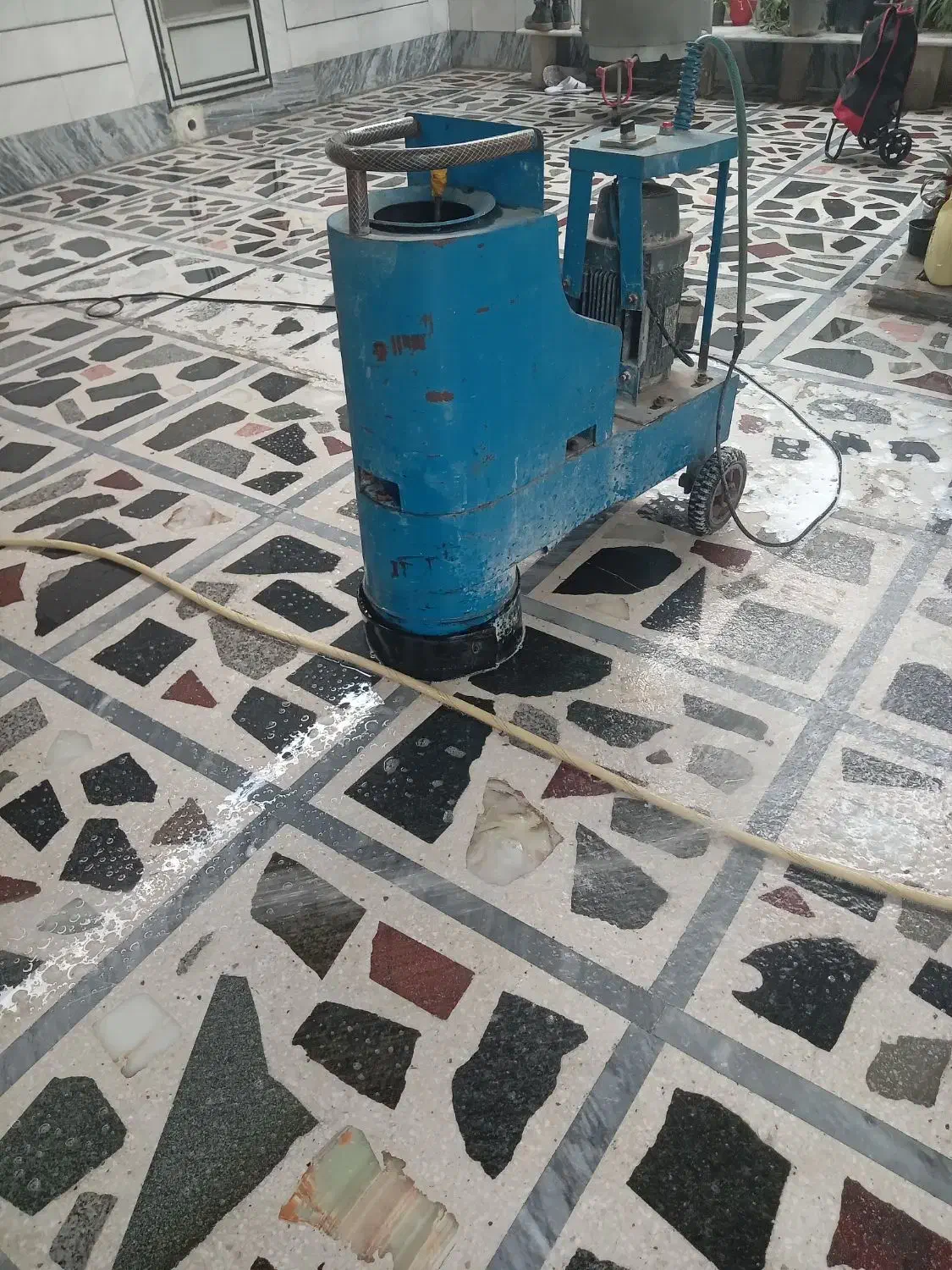 کفسابی کف ساب سنگ سابی|خدمات نظافت|شوش, |دیوار